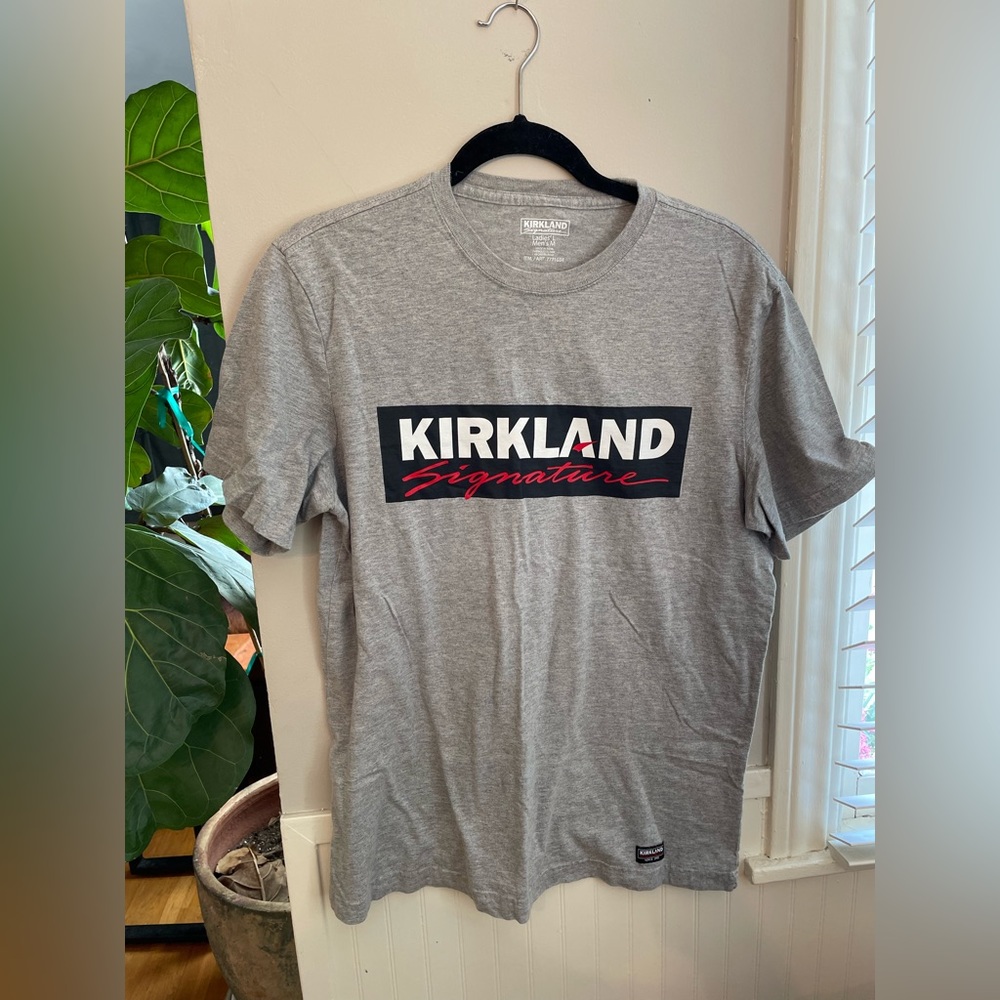 Kirkland Signature logo gray Tshirt in Men’s M/Women’s L